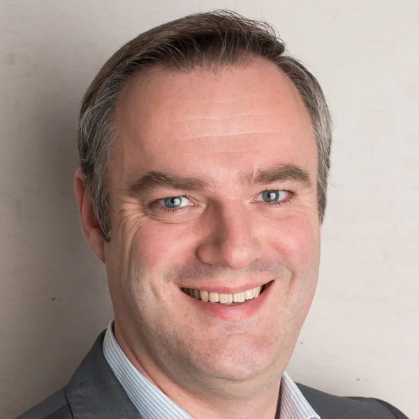 Dr. Michael Räckers